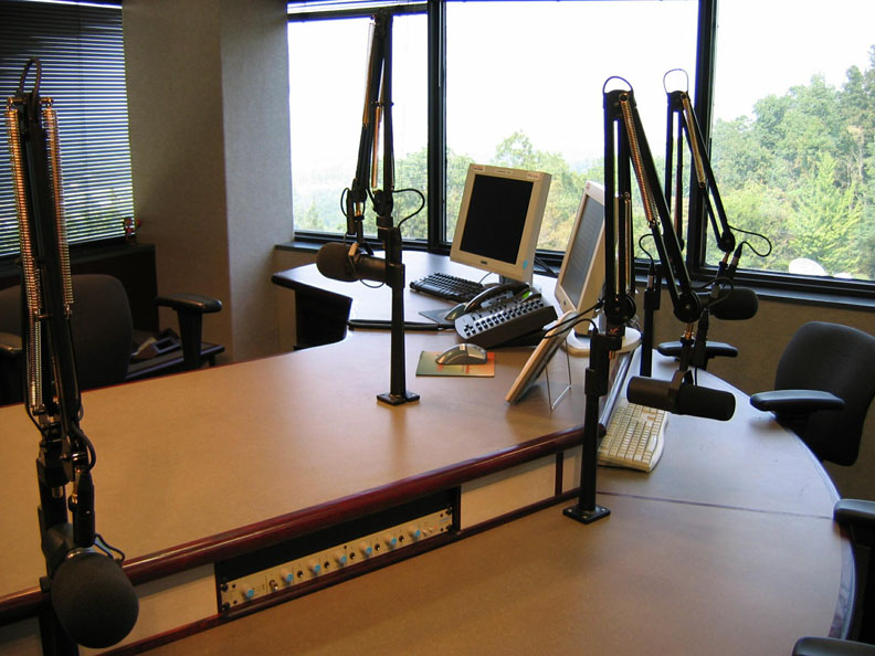 MT-5 Master Talk Studio